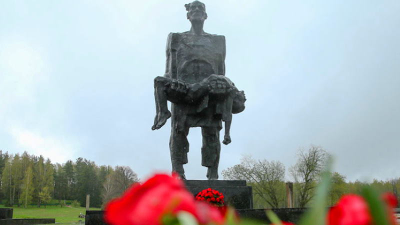 Хатыни присвоен статус Всебелорусской молодежной стройки