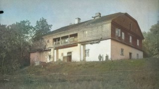 Старинная фотография в обработке усадьба Мирских в Междуречье 1939